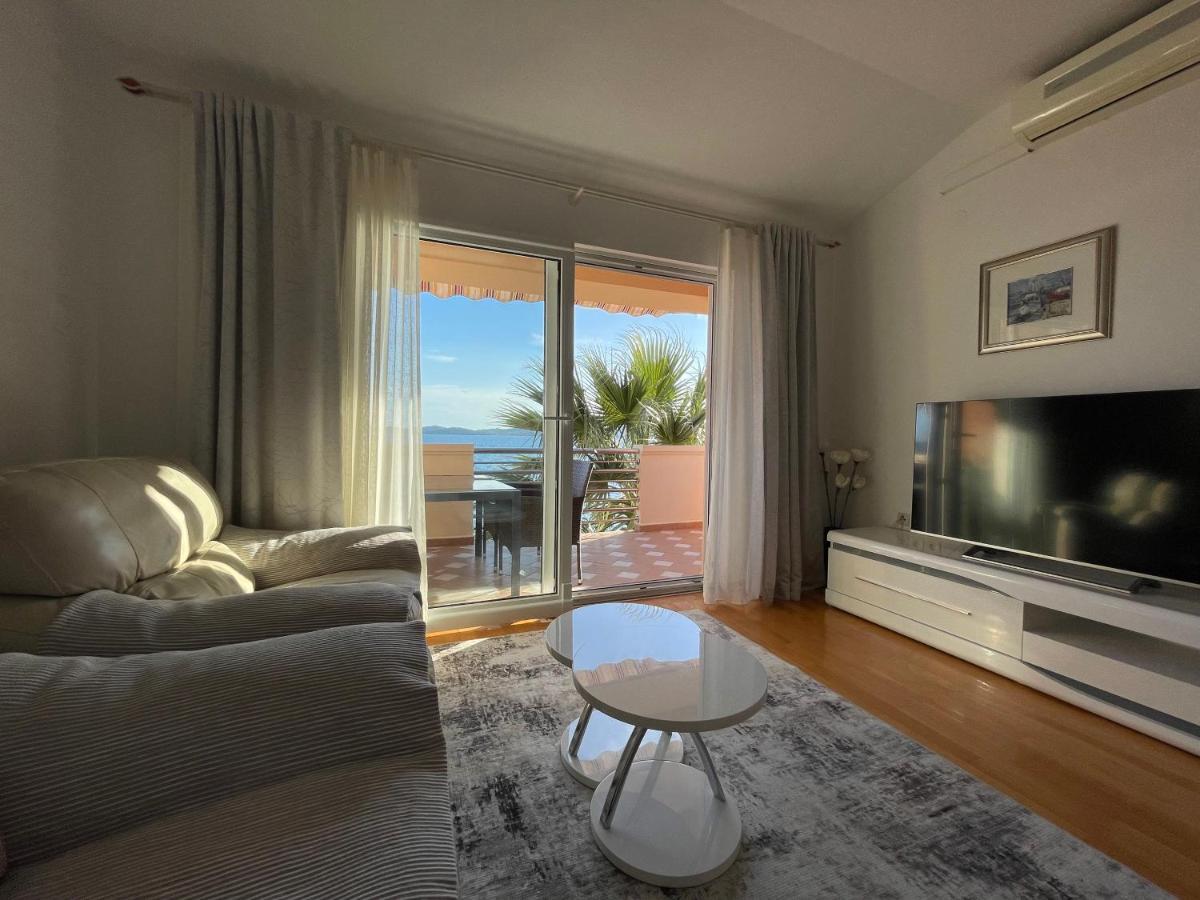 Apartments Sime Бибинє Екстер'єр фото