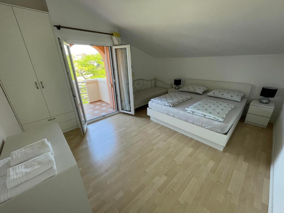 Apartments Sime Бибинє Екстер'єр фото